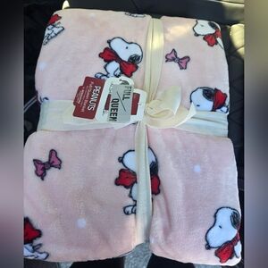 Snoopy Bow Blanket-NWT